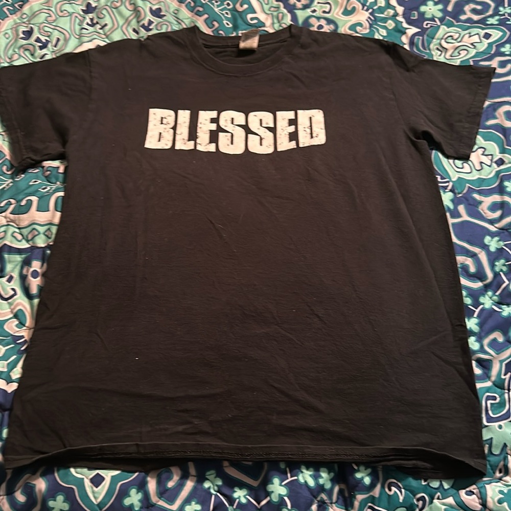 Gildan womens t-shirt size medium. Worn twice. Good condition